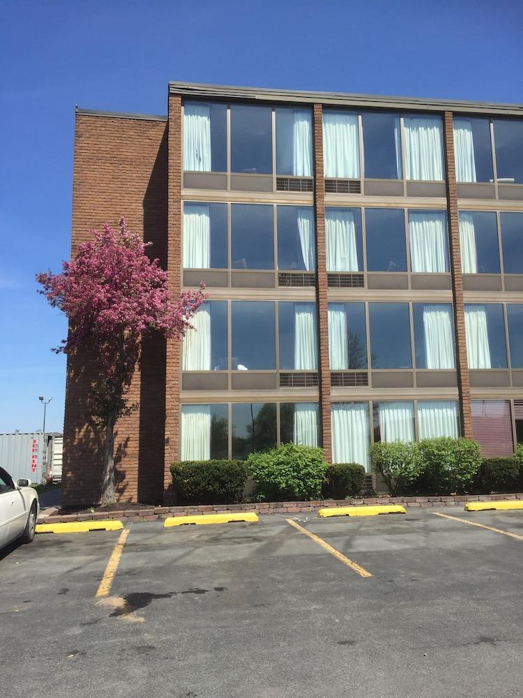 Days Inn Syracuse East Syracuse Zewnętrze zdjęcie