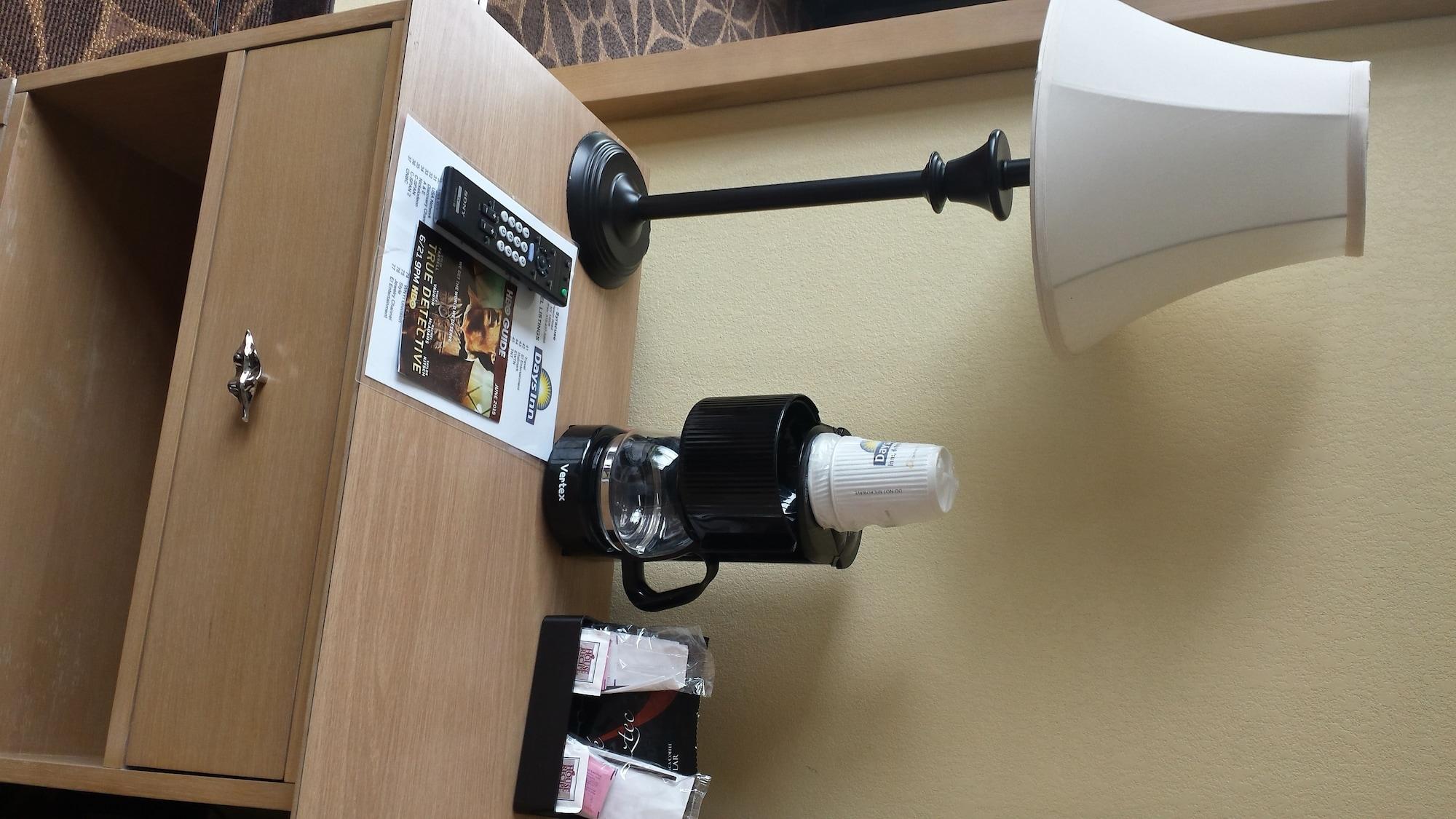Days Inn Syracuse East Syracuse Zewnętrze zdjęcie