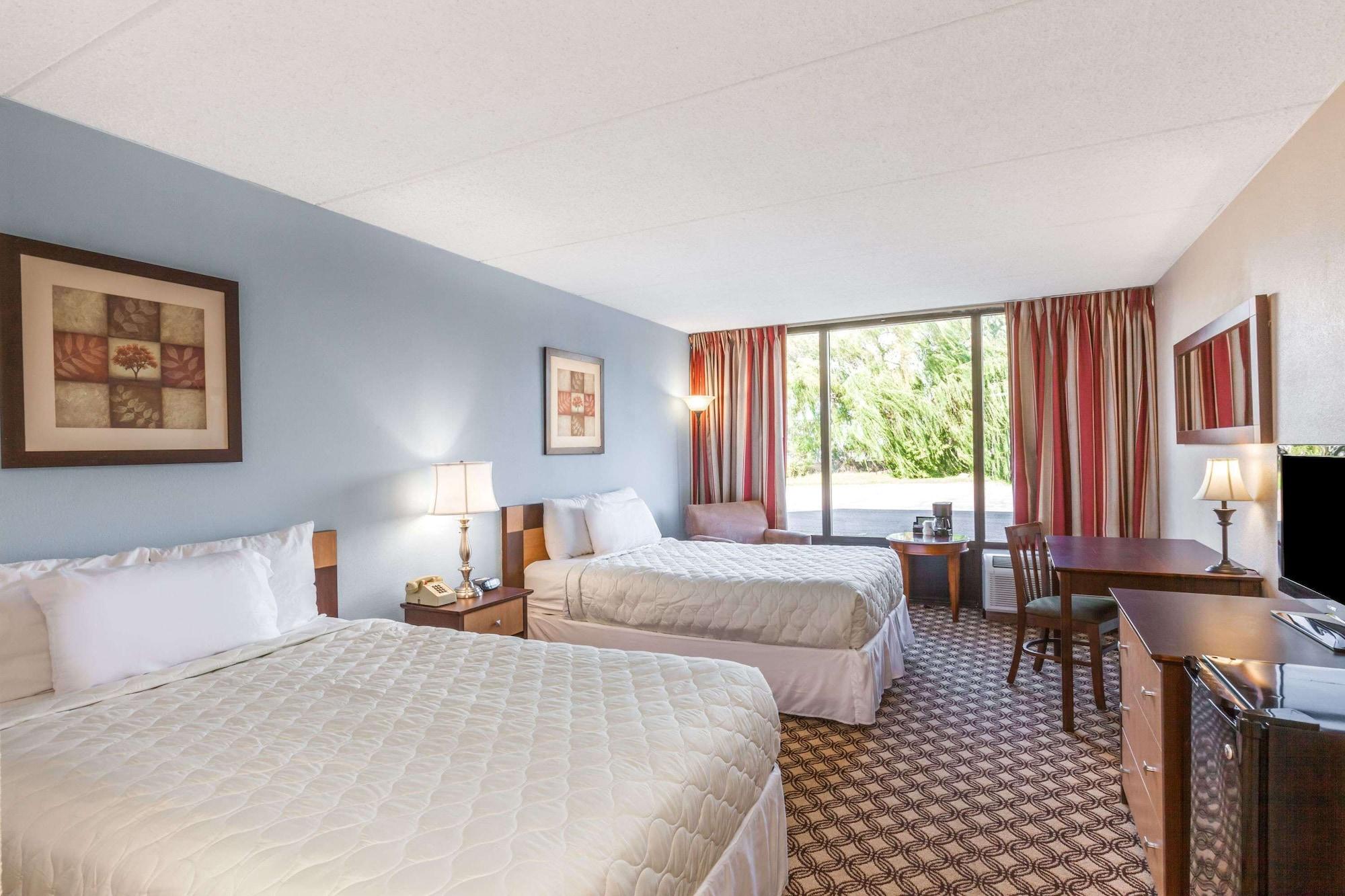 Days Inn Syracuse East Syracuse Zewnętrze zdjęcie