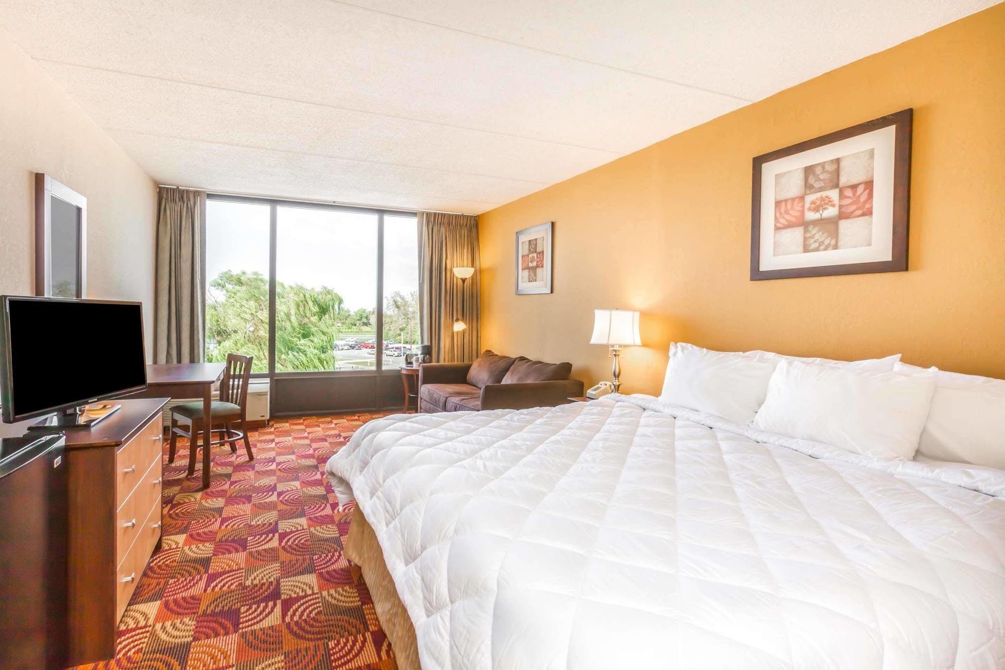 Days Inn Syracuse East Syracuse Zewnętrze zdjęcie